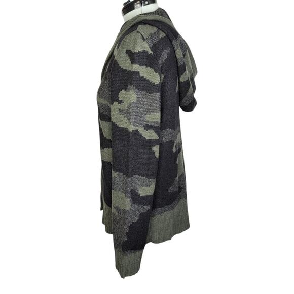 Cable & Gauge camo print open front hooded cardigan, size XL - Picture 2 of 7